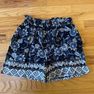 Floral Patterned Women's Shorts